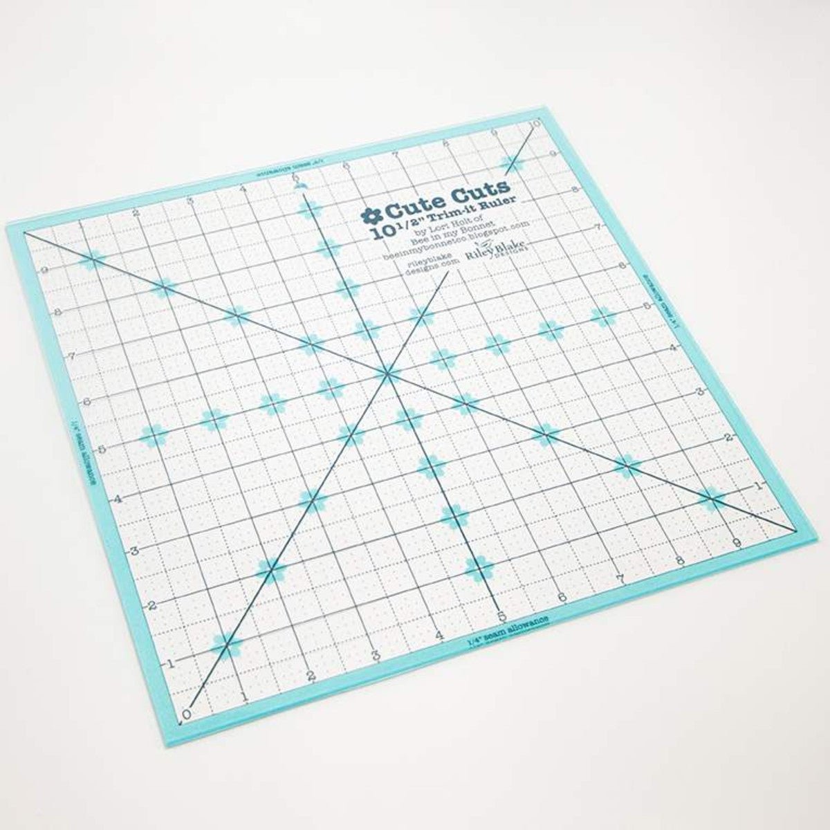 Bee Vintage Sampler Sew Along Quilt Kit by Lori Holt -BEEVINT-SAMP - Justin Fabric!