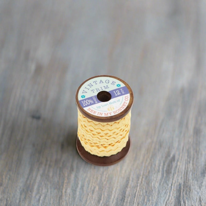 Beehive Large Vintage Trim 12 yard Spool by Lori Holt -STVT-8538-1 - Justin Fabric!