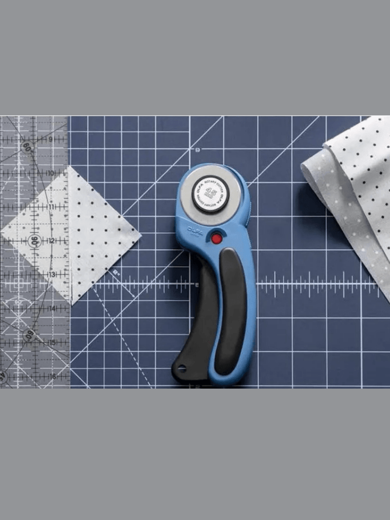 Olfa 45mm Deluxe Rotary Cutter SKU RTY2DXPBL Justin Fabric